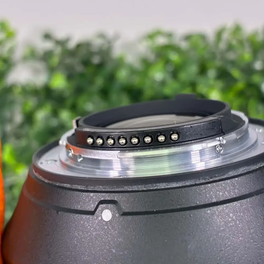 Nikon AF-S NIKKOR 28-300mm f/3.5-5.6G ED VR Lens